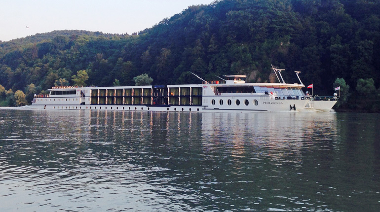  Boom bei Donaukreuzfahrten: neuer Rekord bei Anlegungen in Linz - LINZA! Motiv 