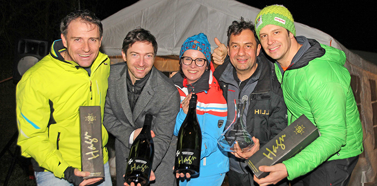 V.l.: Der Zweitplatzierte und Moby Dick-Wirt Alex Hartl, OÖs Gastronomie-Schikönig 2016, Roland Klinser (Hotel Badhaus in Bad Hall), Damen-Siegerin Birgit Pointner (Team Linzer Alm), Veranstalter und Weinhändler Hannes Wakolbinger, der Drittplatzierte und Sky Garden-Chef Ralph Ramsebner