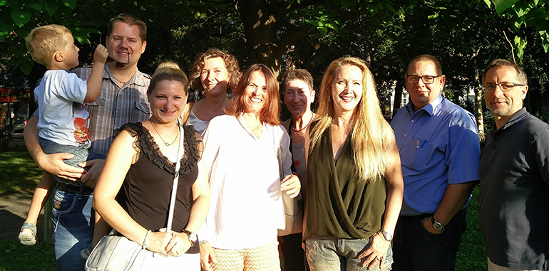 Den Anrainern des Linzer Hessenparks reicht's jetzt: Mit einem Picknick wollen sie sich ihren Park zurückholen.