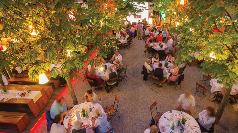 JOSEF-Gastgarten-770x430