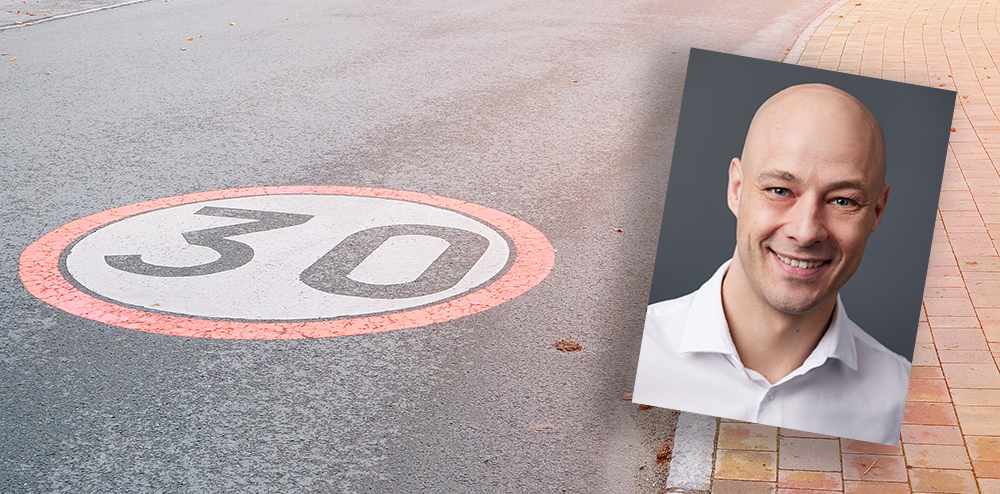 Limit sign maximum speed up to 30 km.